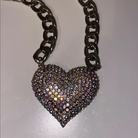 Iridescent Heart Chain necklace - Picture 3 of 4